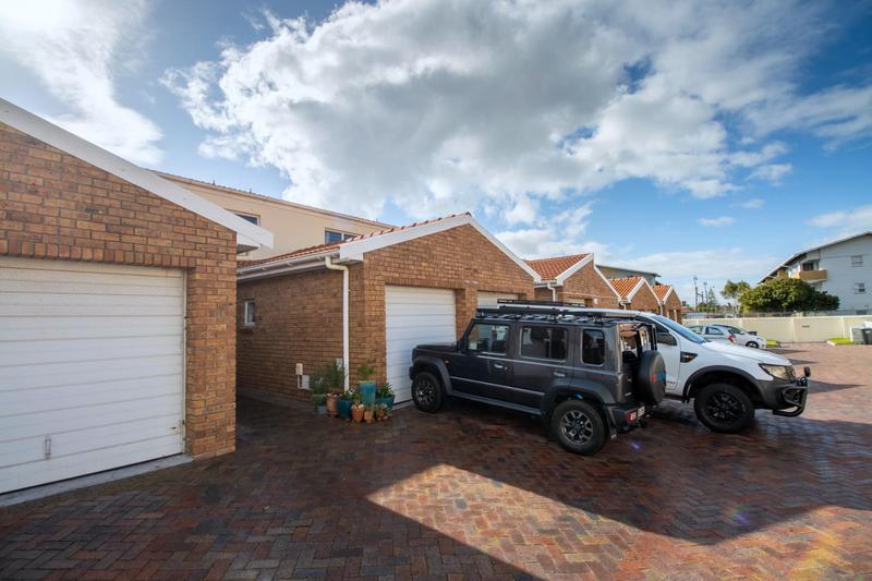 2 Bedroom Property for Sale in Heathfield Western Cape